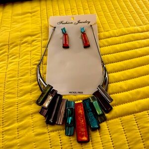Necklace multi color buckle free NEW